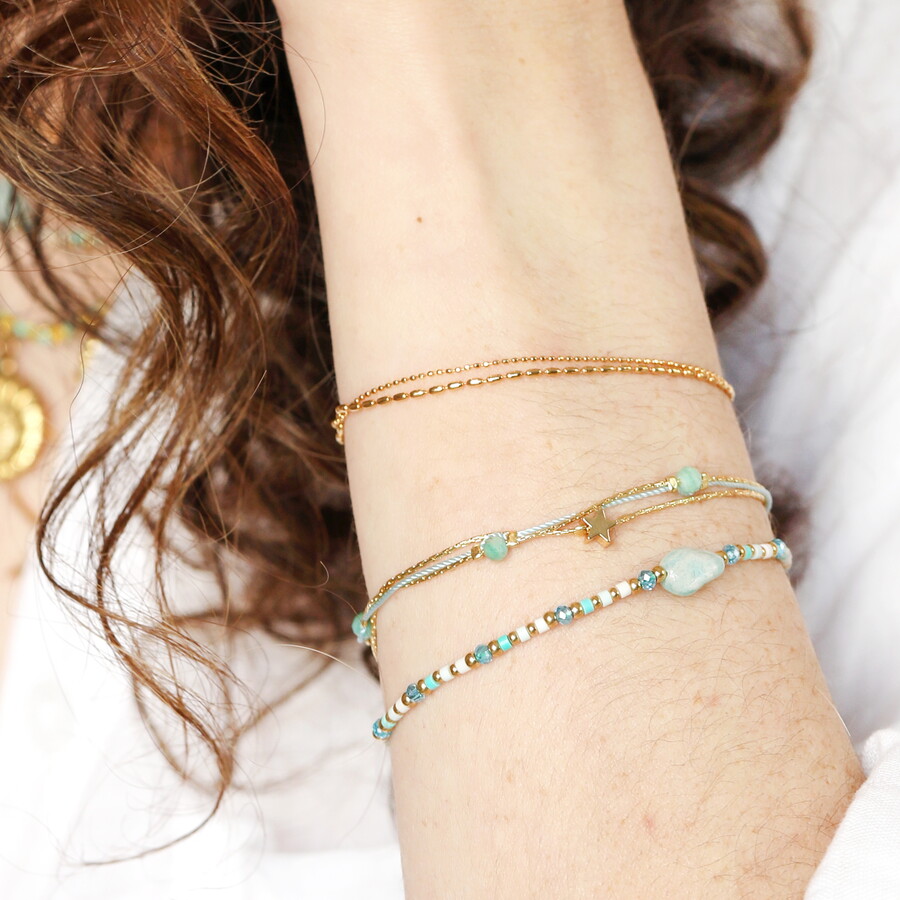 Semi Precious Beaded Blue Oval Charm Bracelet in Gold