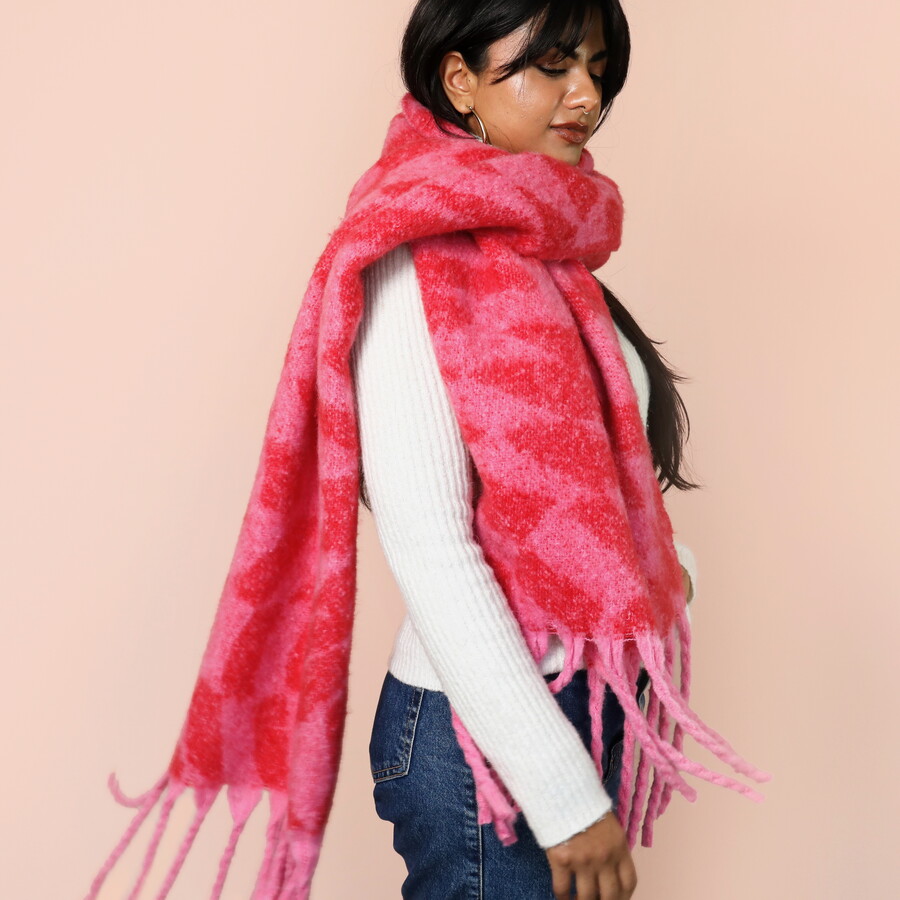 Pink and Red Wavy Checkerboard Winter Scarf