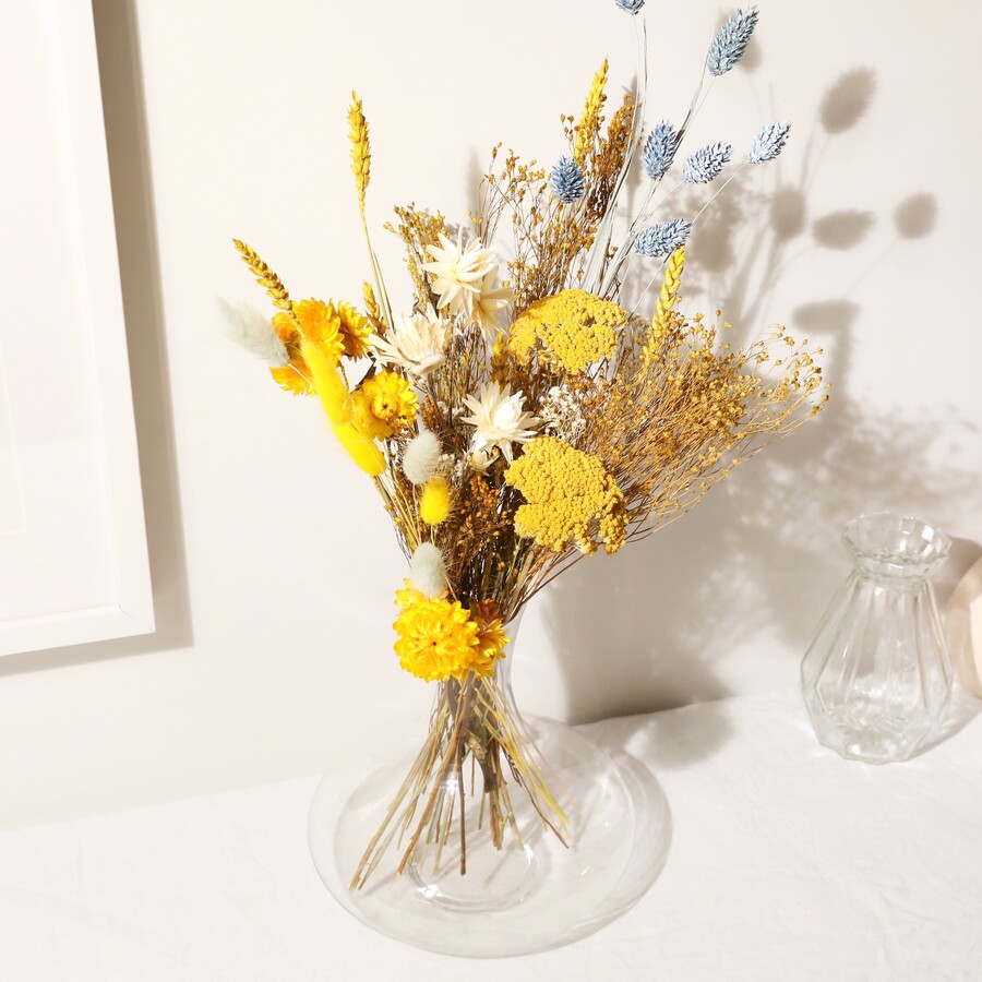Dried Flowers Are The Perfect Easter Egg Alternative for Adults