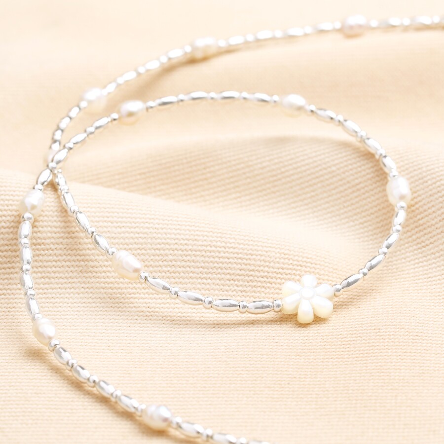 Pearl and Daisy Beaded Necklace in Silver