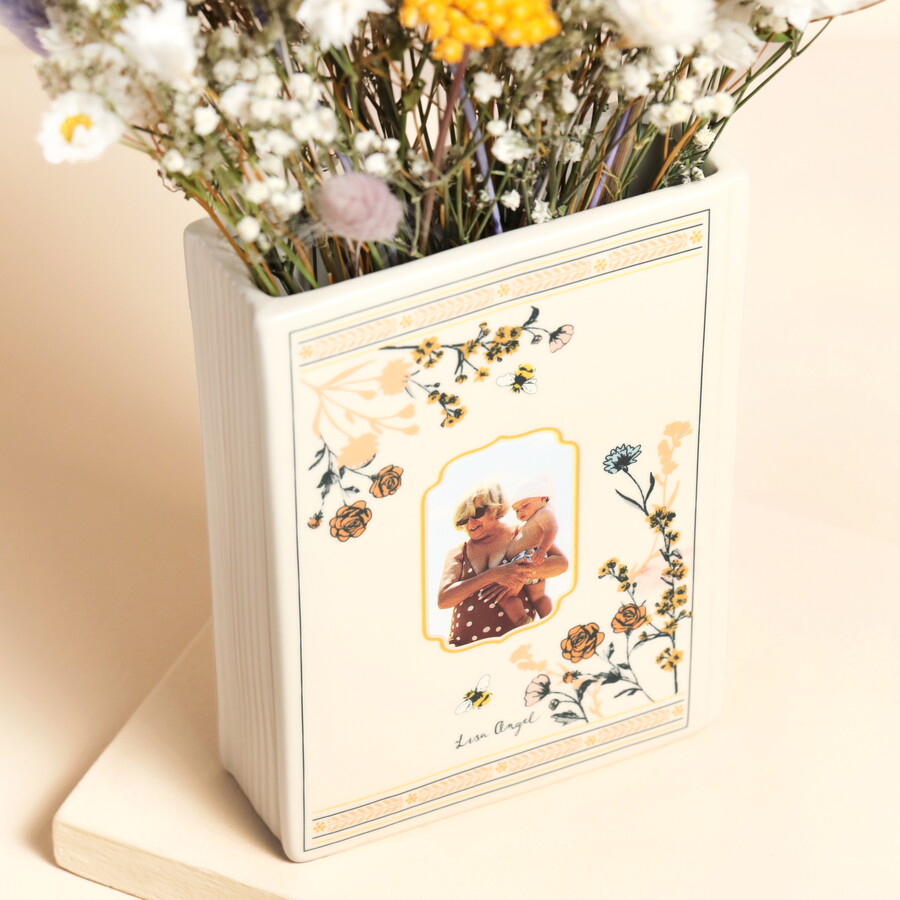 This photograph vase is ideal for gifting to a special mother-in-law from her grandchildren