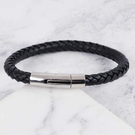 Medium Men's Polished Leather Bracelet in Black