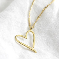 Signature Heart Outline Pendant Necklace in Gold