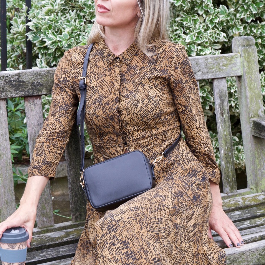 Rectangular Crossbody Bag in Black Lisa Angel