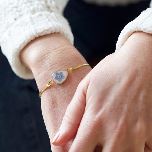 Real Pressed Forget Me Not Flower Bangle in Gold on Model