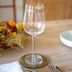Laurel Leaf Wine Glass