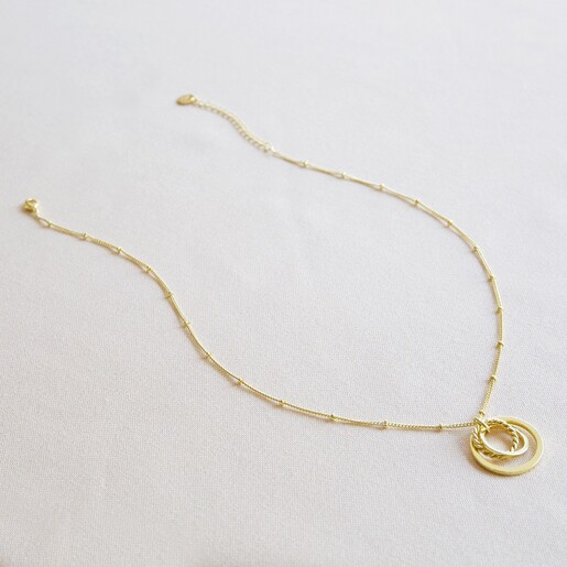 Mixed Interlocking Rings Necklace in Gold | Lisa Angel