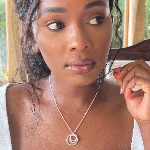 Ladies' Mixed Interlocking Rings Necklace in Silver on Model