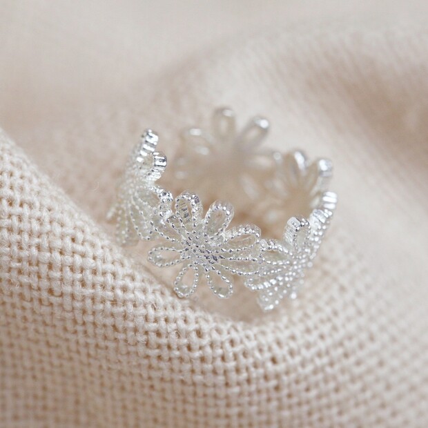 Daisy Ear Cuff in Silver