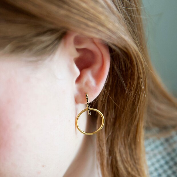 Black Crystal Bar and Ring Drop Earrings in Gold Black Crystal Bar and Ring Drop Earrings in Gold