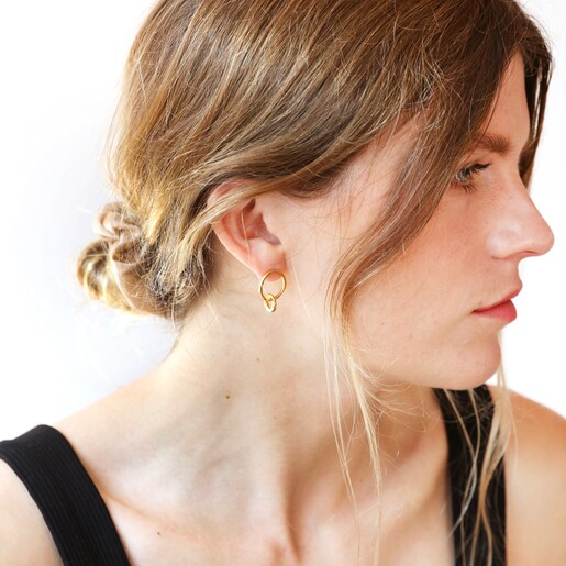 gold earrings with silver necklace