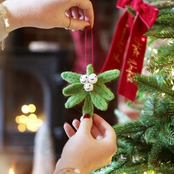 Felt Mistletoe Hanging Decoration