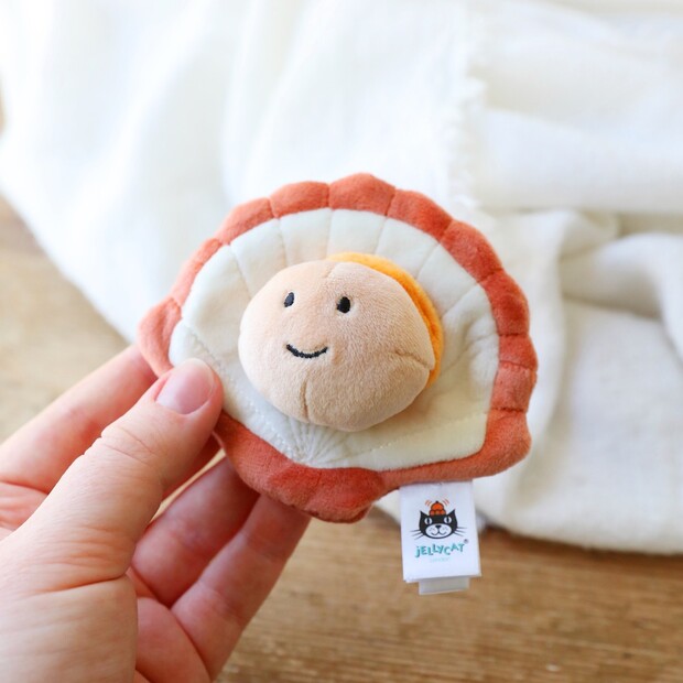 Jellycat Sensational Seafood Scallop Soft Toy Jellycat Sensational Seafood Scallop Soft Toy