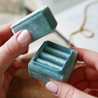 Green Velvet Earrings Box