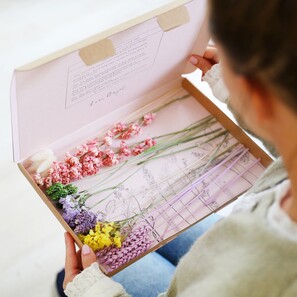 Pastel Cut Dried Flowers Letterbox Gift