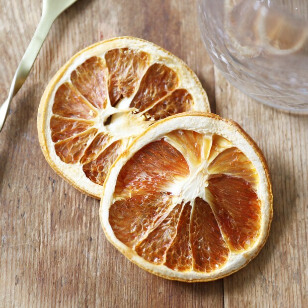 Dried Grapefruit Drink Garnish