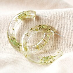 Dried Flower Resin Hoop Earrings in Natural