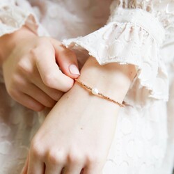 Dainty Seed Bead & Pearl Bracelet in Rose Gold