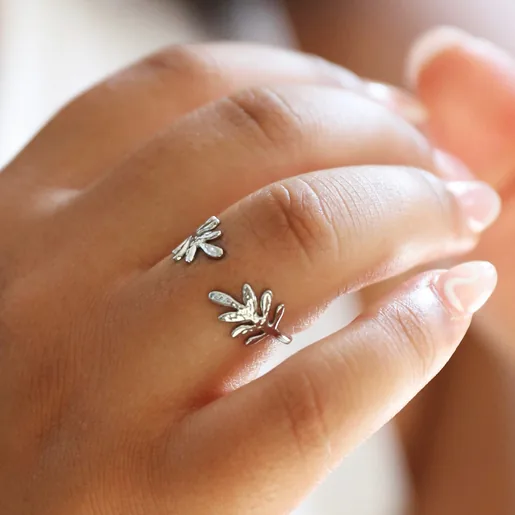 Close up of Adjustable Stainless Steel Fern Leaf Ring on Model