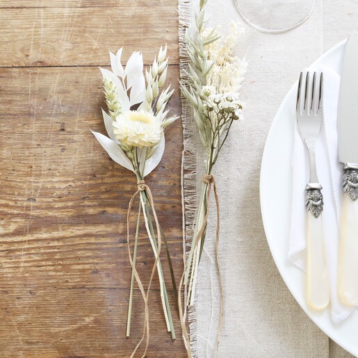Set of 2 Set of White and Natural Dried Flower Place Settings