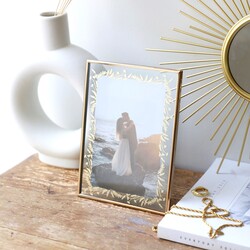 Gold Floral Metal 4" x 6" Photo Frame