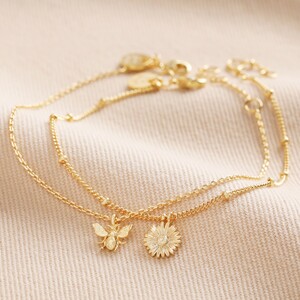Set of 2 Daisy and Bee Chain Bracelets in Gold