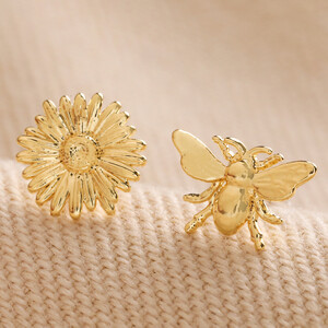 Mismatched Daisy and Bee Stud Earrings in Gold