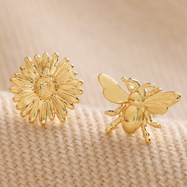 Mismatched Daisy and Bee Stud Earrings in Gold | Lisa Angel