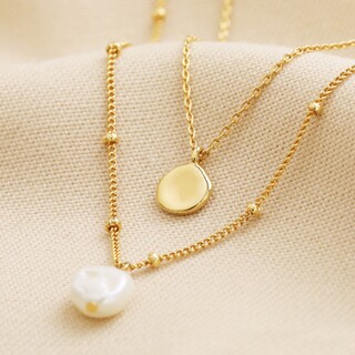 Pearl and Disc Layered Pendant Necklace in Gold