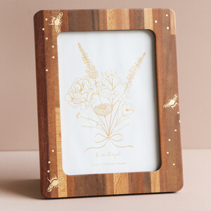 Bee 5 x 7" Wooden Photo Frame