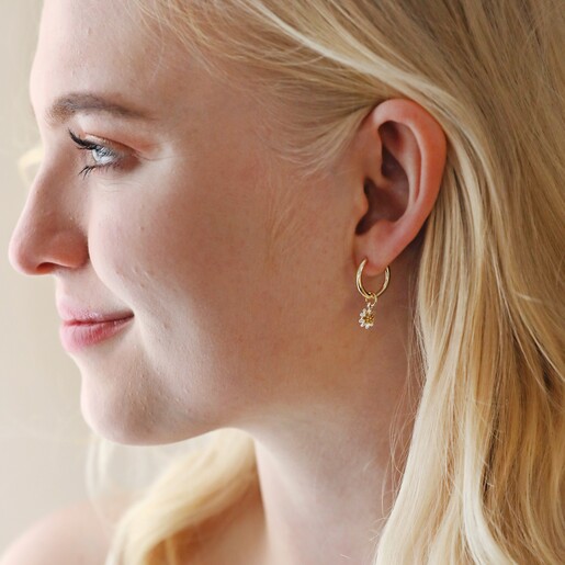 Earring with Tiny Gold Feather Charm – NUE Hoops