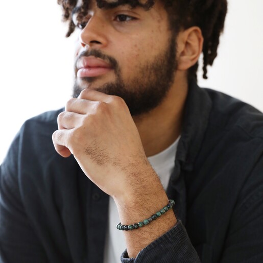 Model Wearing Men's Kambaba Jasper Beaded Bracelet