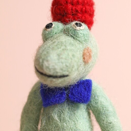 Close Up of Head on Felt Christmas Crocodile Hanging Decoration 