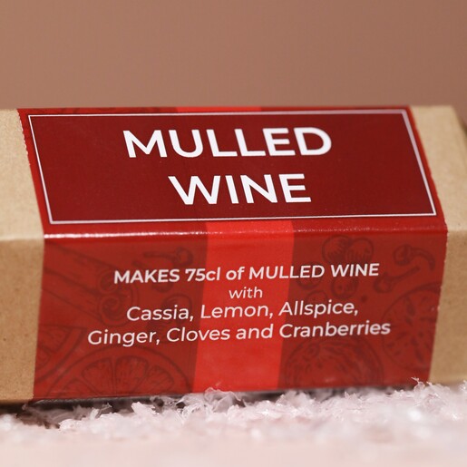 Green Cuisine Mulled Wine Christmas Cracker Close up of front of packaging on Green Cuisine Mulled Wine Christmas Cracker