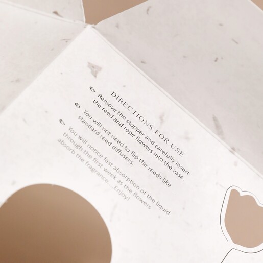 Instructions Inside the box of The Candle Brand Ylang Ylang and Sandalwood Diffuser