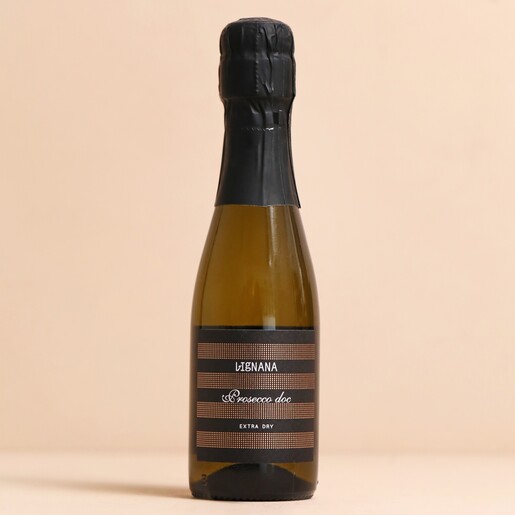 20cl Vignana Prosecco against pink background