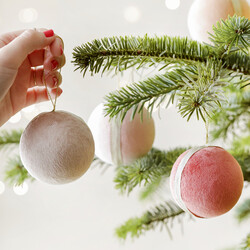 Set of 4 Velvet Baubles in Pink