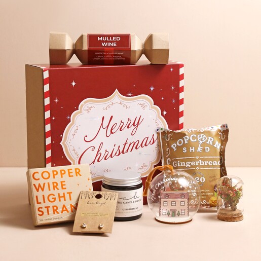 https://cdn.lisaangel.co.uk/image/cache/data/product-images/aw23/la/hamper/christmas-build-your-own-hamper-4x3a0028-copy-515x515.jpeg