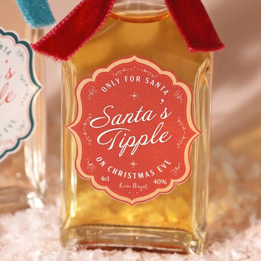 Close up of label on 40ml Santa's Tipple Christmas Whisky