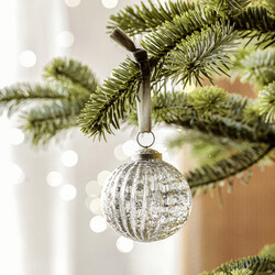 Silver Ribbed Glass Bauble