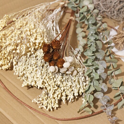 Close up of contents in Gingerbread Christmas Wreath Making Kit 