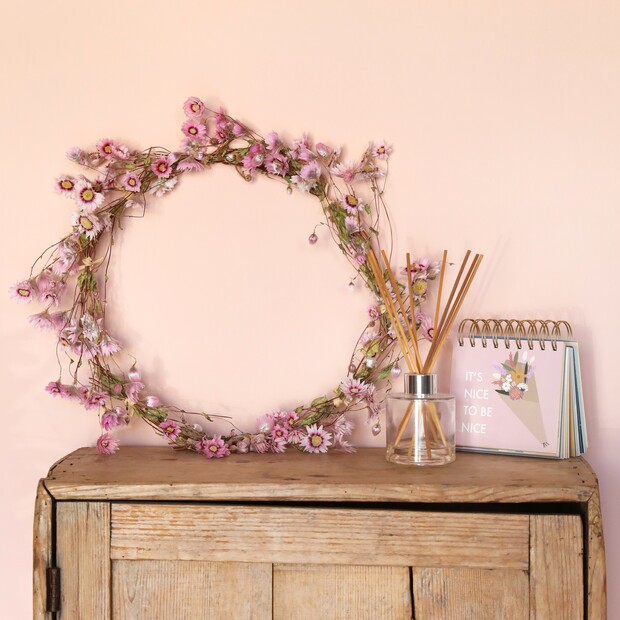Pink Ixodia Daisy Dried Flower Wreath Making Kit Pink Ixodia Daisy Dried Flower Wreath Making Kit