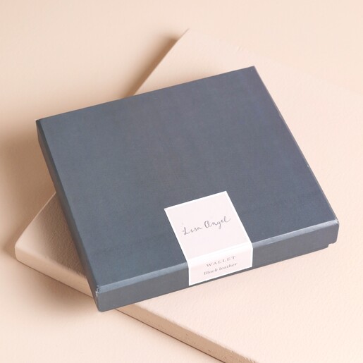 Packaging for Men's Black Leather Wallet