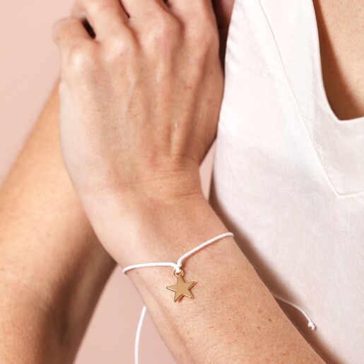 Model Shot of Little Bear Co Christmas Star Wish Bracelet With Gift Writing Card