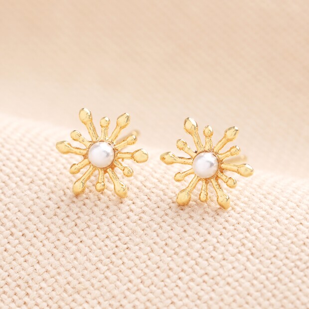 Pearl Centre Snowflake Stud Earrings in Gold