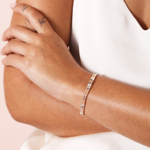 Model Shot Neutral Tones Glass Beaded Bracelet in Silver