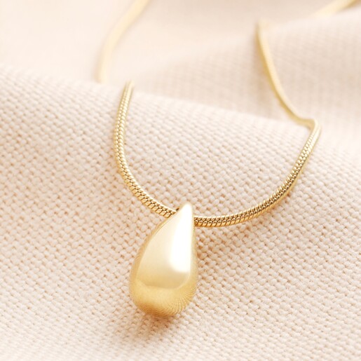 Stainless Steel Teardrop Necklace in Gold Stainless Steel Teardrop Necklace in Gold