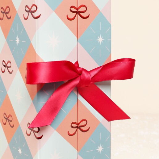 Close Up of Fill Your Own Christmas Bow Paper Advent