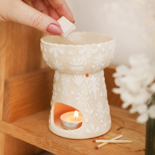 ceramic pink and white floral scallope edge