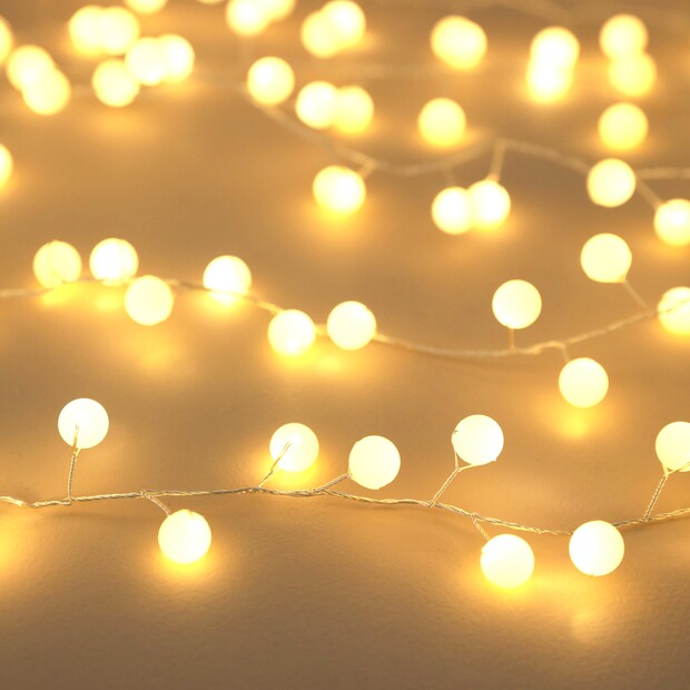 Battery Powered Christmas Snowberry White String Lights